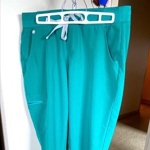 FIGS SCRUBS: Zamora Jogger Scrub Pant